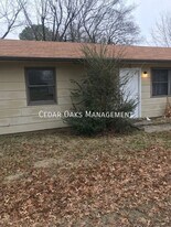 321 S Neal St in Prairie Grove, AR - Building Photo