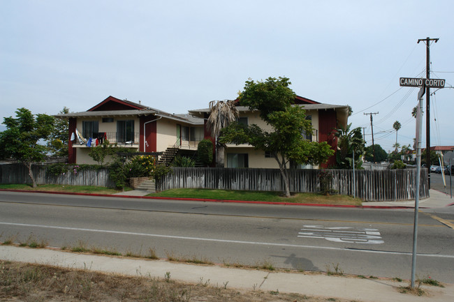 820 Camino Corto in Goleta, CA - Building Photo - Building Photo