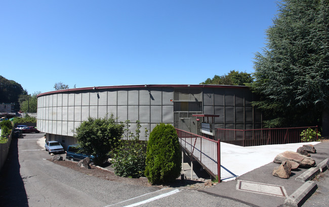 Crescent Apartments in Seattle, WA - Building Photo - Building Photo