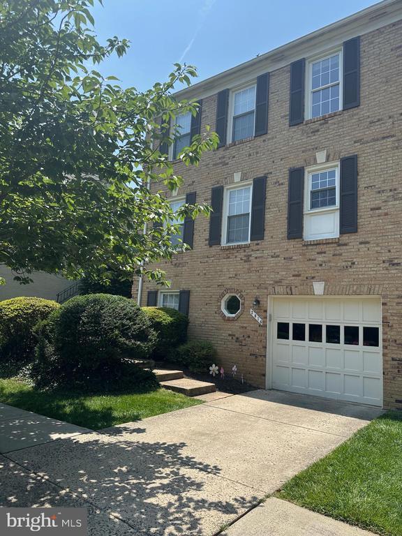 2016 Pieris Ct in Vienna, VA - Building Photo - Building Photo