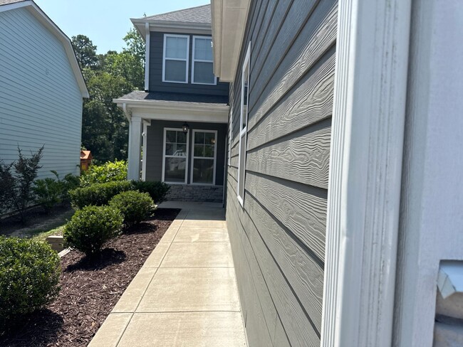 62 Spruce Holw Cir in Spring Lake, NC - Foto de edificio - Building Photo
