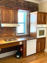 880 Massachusetts Ave, Unit 218 in Cambridge, MA - Foto de edificio - Building Photo