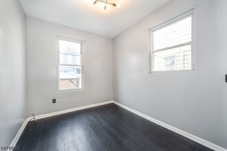 59 Ellington St in East Orange, NJ - Building Photo - Building Photo