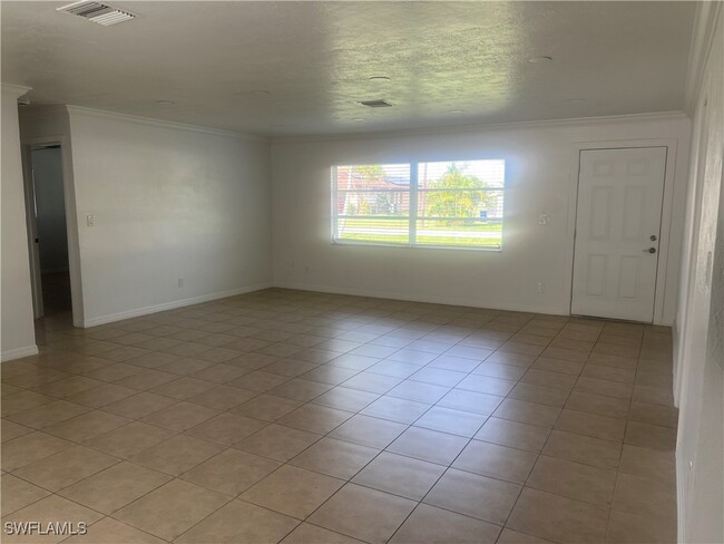 property at 2203 Santiago Ave