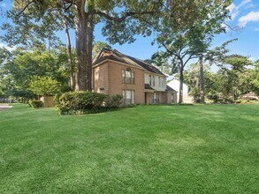 3014 Redwood Lodge Dr in Humble, TX - Foto de edificio - Building Photo