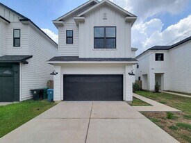 5310 Denmark St in Houston, TX - Building Photo