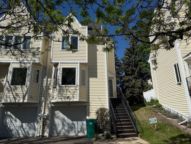 224 5th St NE in Minneapolis, MN - Building Photo - Building Photo