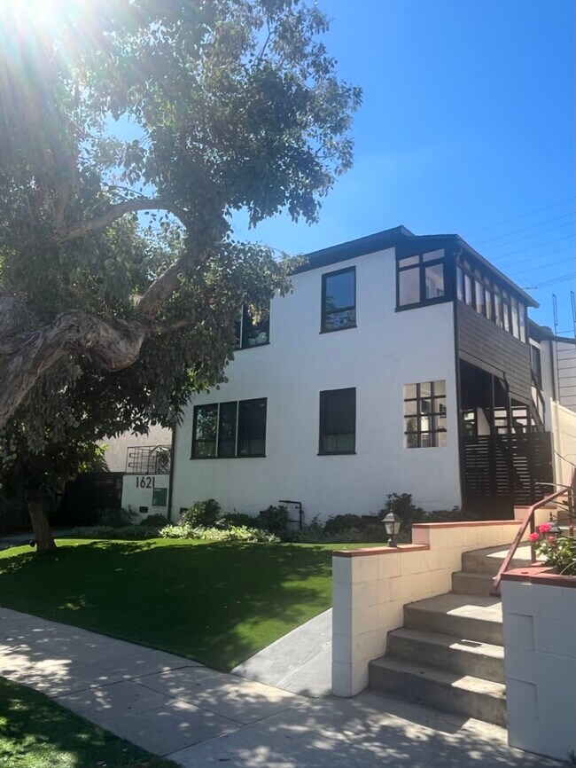 1621 Glendon Ave Apartments and Nearby Los Angeles Apartments For Rent