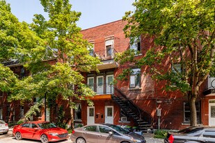939 Saint-Philippe Rue in Montréal, QC - Building Photo