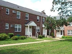 Maple Court Apartments