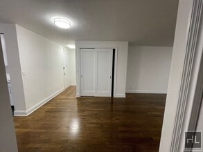 East 89 Street in New York, NY - Foto de edificio - Building Photo