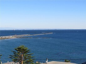 3935 Bluff Pl in Los Angeles, CA - Building Photo