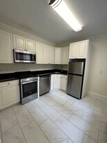 3 Chauncy Ln, Unit 24C Apartamentos