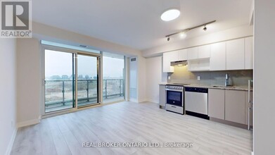 120-1120 Varna Dr in Toronto, ON - Building Photo - Building Photo