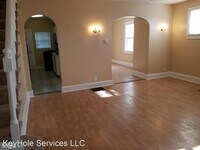 1 N Ellamont St photo'