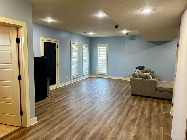 property at 10111 N Tullis Dr