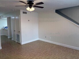 2227 Lyme Bay Dr in Orlando, FL - Building Photo