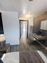 14600 NW 11th Ct in Miami, FL - Building Photo - Building Photo