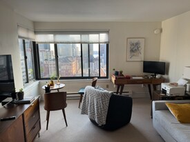 1105 Spring St in Seattle, WA - Building Photo