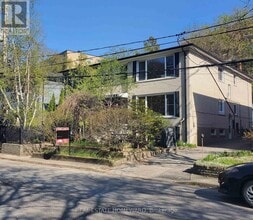 21 Love Crescent in Toronto, ON - Building Photo - Building Photo
