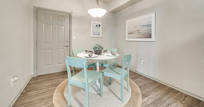 Magnolia View Apartments in Midlothian, TX - Foto de edificio - Building Photo
