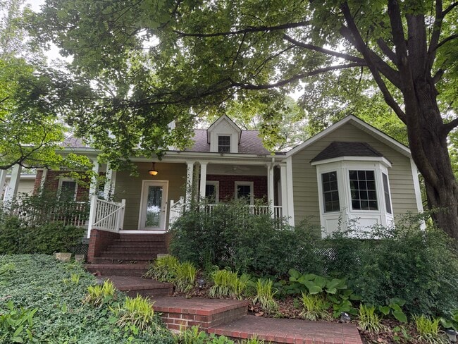 property at 1408 N Buchanan St
