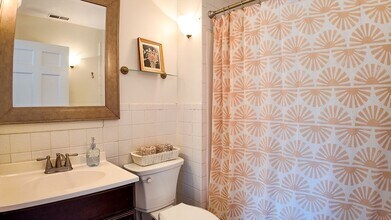 134 Hersey St in Hingham, MA - Building Photo - Building Photo