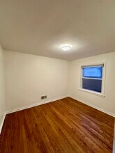 6113 N Kedzie Ave, Unit 2N in Chicago, IL - Foto de edificio - Building Photo