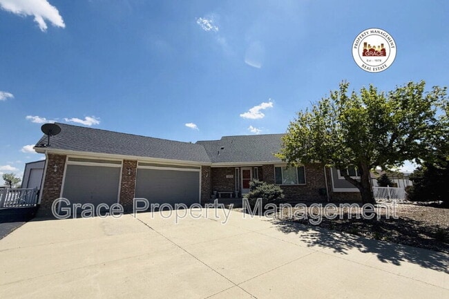 property at 13820 E 133rd Dr