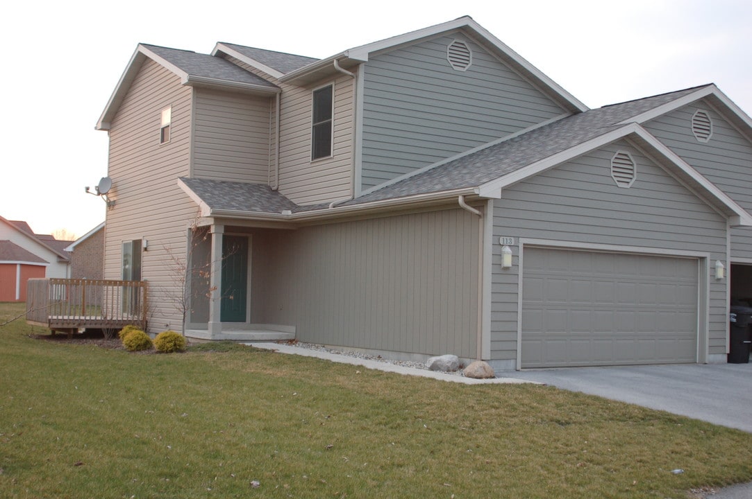 113 W Meade Ave in Findlay, OH - Foto de edificio