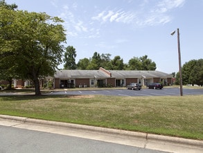 Westhampton Apartments in Mebane, NC - Building Photo - Building Photo