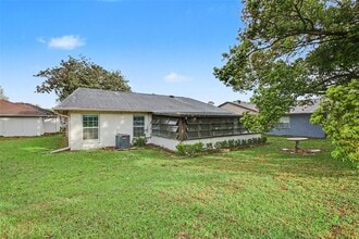 5033 Loyola Ln in Orlando, FL - Building Photo - Building Photo