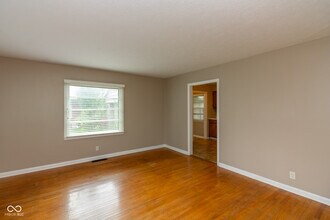 1448 2nd Bomar St in Greenwood, IN - Building Photo - Building Photo