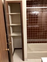 9839 Ridgeland Ave, Unit 2 North in Oak Lawn, IL - Building Photo - Building Photo