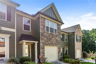 2860 Ridgeview Dr in Atlanta, GA - Building Photo - Building Photo