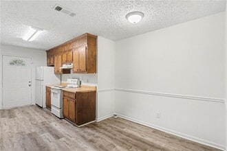 165 Plum Orchard Rd in Covington, GA - Building Photo - Building Photo