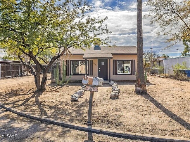 property at 3232 E Towner St