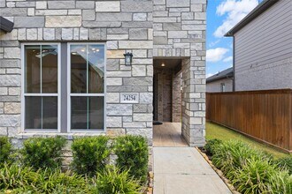 24254 Oakland Mist Ln in Katy, TX - Building Photo - Building Photo