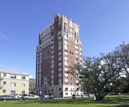 The Bellevue Staten in Oakland, CA - Building Photo - Building Photo