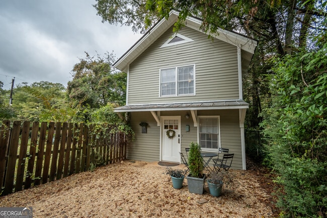 290.5 Milledge Cir in Athens, GA - Building Photo - Building Photo