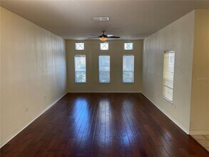 4007 Sand Palm Ct in Tampa, FL - Building Photo - Building Photo