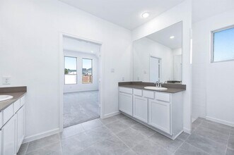 453 Pace Bnd Ct in New Caney, TX - Building Photo - Building Photo