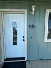 3635 Webster Dr in Anderson, CA - Building Photo - Building Photo