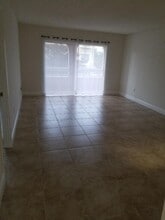 7820 Camino Real, Unit J-315 in Miami, FL - Building Photo - Building Photo