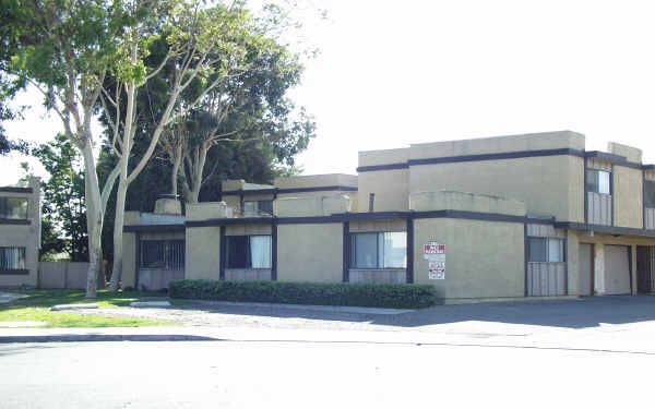 6532 Westpark Pl in Westminster, CA - Foto de edificio - Building Photo