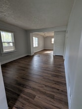 5925 McGuire St in Taylor, MI - Building Photo - Building Photo