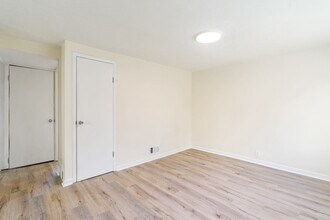 129 Weber Wy in Pittsburgh, PA - Building Photo - Building Photo