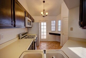 6549 Lemitar Dr in Las Vegas, NV - Building Photo - Building Photo