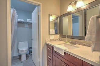 10940 Summerdale Way in San Diego, CA - Building Photo - Building Photo