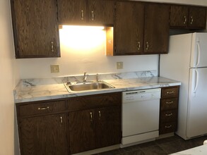 2013 NW Hickory Ln, Unit 3 in Ankeny, IA - Foto de edificio - Building Photo